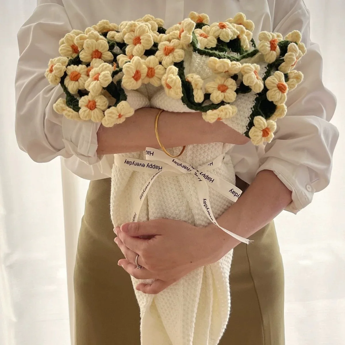 Tiktrove Bouquet Blanket - Image 3