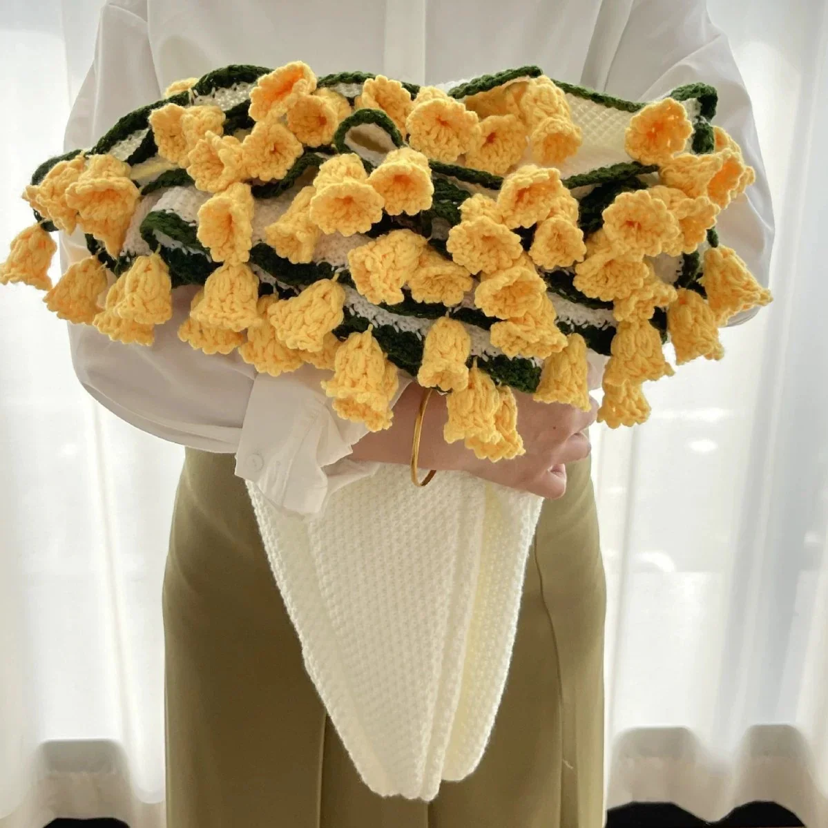 Tiktrove Bouquet Blanket - Image 7