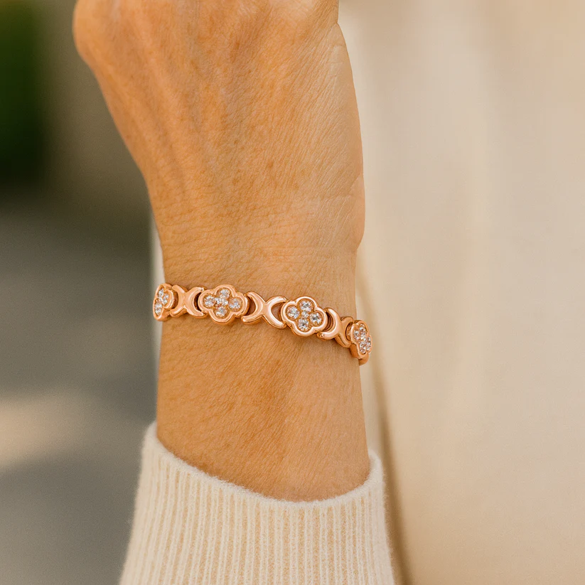 Tiktrove Adjustable Healing Magnetic Bracelet for Women - Image 3