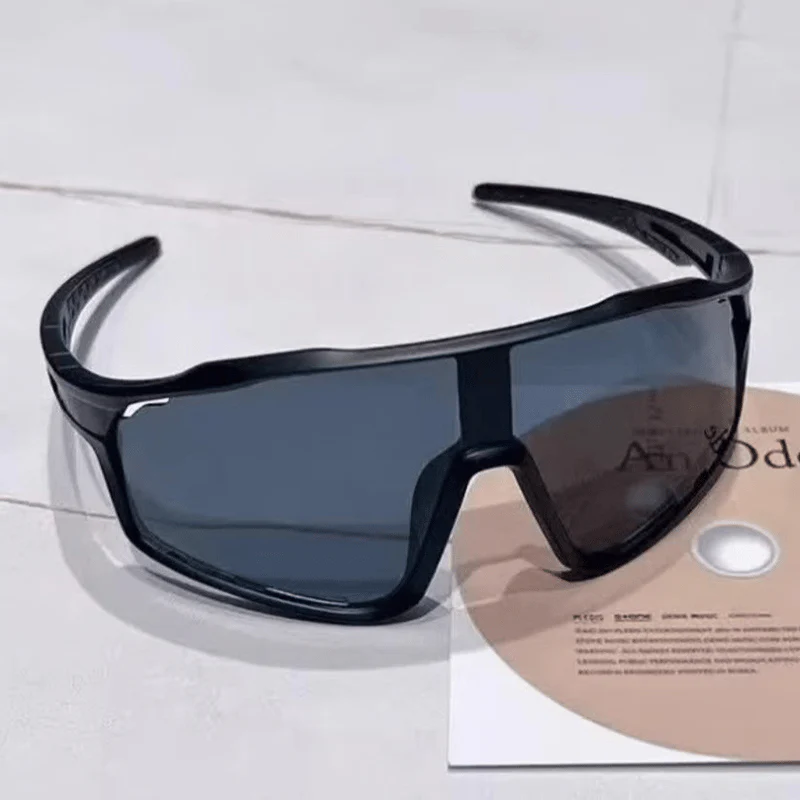 Photochromic Outdoor Sports Glasses - Image 18